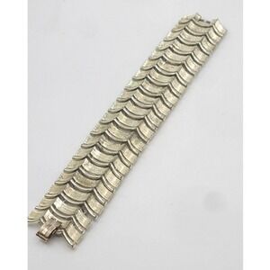 Vintage Lisner Bracelet Gold Tone Scales Signed Classic 7"